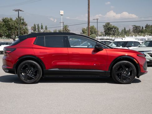 New 2026 Chevrolet Equinox EV RS image 3