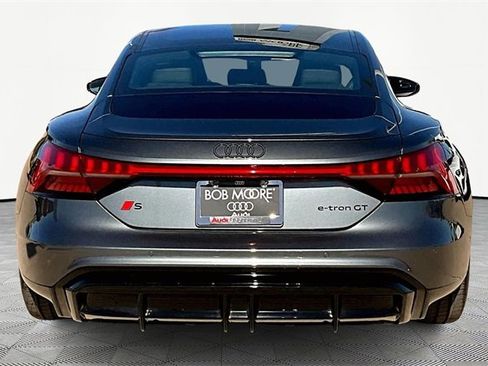 New 2026 Audi S e-tron GT Prestige image 4