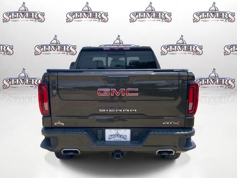 Used 2024 GMC Sierra 1500 AT4 w/ Technology Package AWD/4WD image 7