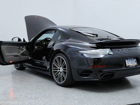 Used 2014 Porsche 911 Turbo S image 10