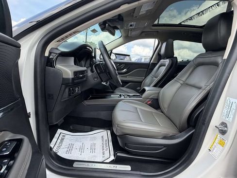 Used 2023 Lincoln Corsair AWD w/ Equipment Group 101A image 10