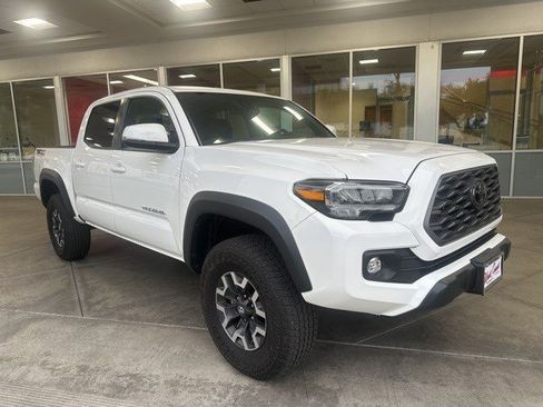 Used 2023 Toyota Tacoma TRD Off-Road image 9