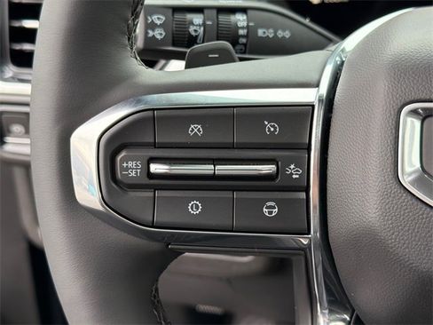 Used 2026 GMC Yukon XL Denali w/ Advanced Technology Package image 26