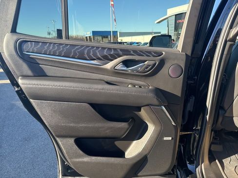 Used 2023 GMC Yukon Denali image 33