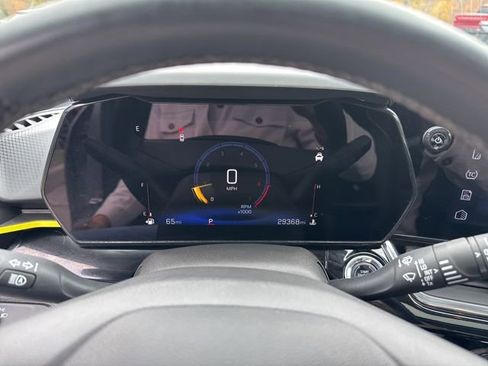 Used 2024 Chevrolet Trax ACTIV w/ Sunroof Package FWD image 58