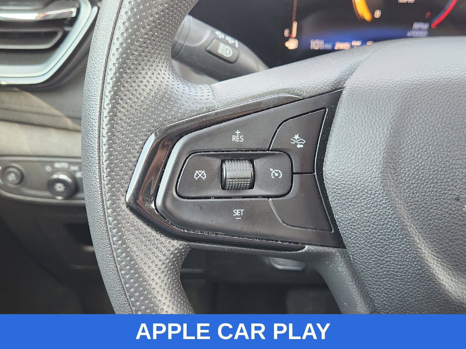 Used 2024 Chevrolet TrailBlazer LT AWD/4WD image 32