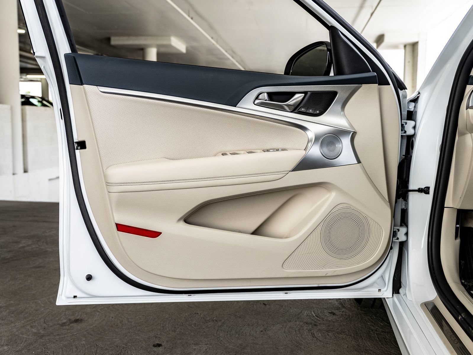 Used 2026 Genesis G70 2.5T Prestige RWD image 18