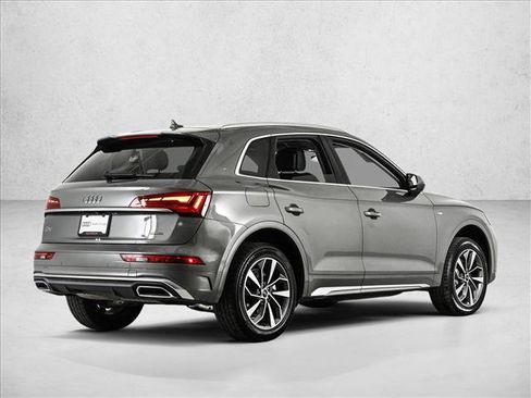 Used 2024 Audi Q5 2.0T Premium Plus w/ Premium Plus Package AWD/4WD image 5