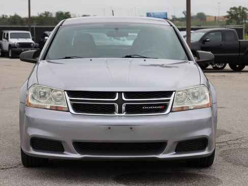 Used 2014 Dodge Avenger SE FWD image 2