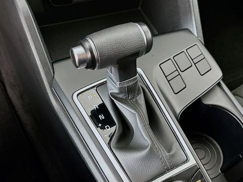 Used 2025 Kia Sportage LX image 23