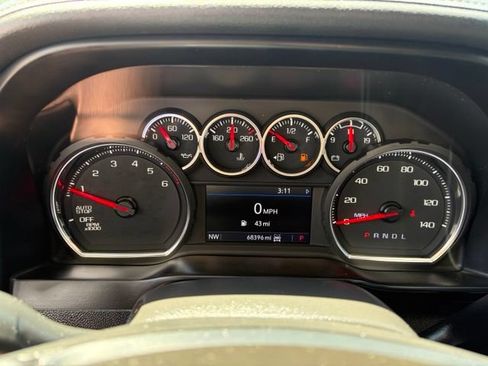 Used 2021 Chevrolet Silverado 1500 LTZ AWD/4WD image 15