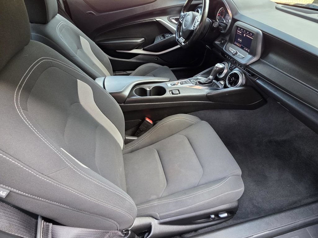 Used 2023 Chevrolet Camaro LT RWD image 8