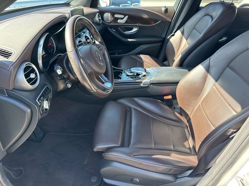 Used 2017 Mercedes-Benz GLC 300 w/ Premium 2 Package image 15