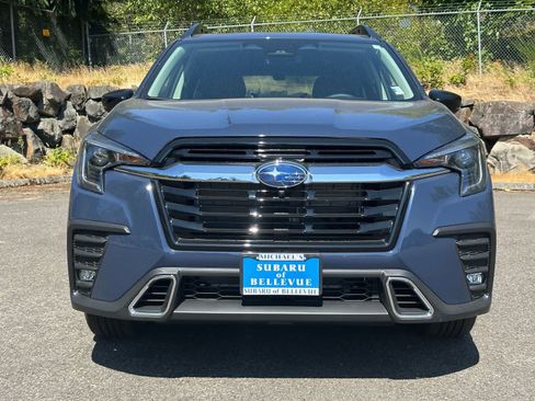 Used 2025 Subaru Ascent Touring AWD/4WD image 5