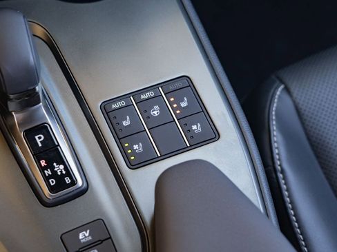 New 2026 Lexus UX 300h FWD image 21