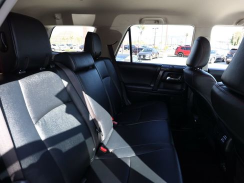 Used 2024 Toyota 4Runner TRD Off-Road Premium image 18