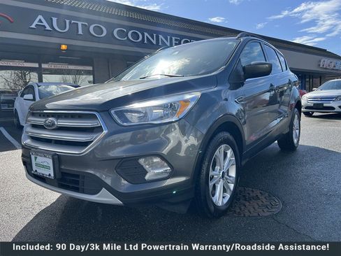 Used 2018 Ford Escape SE w/ Ford Safe & Smart Package image 1