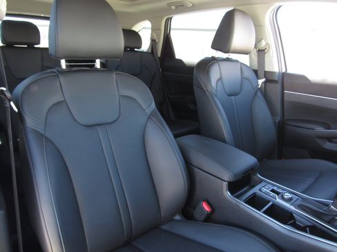 Used 2026 Kia Sorento EX w/ EX Premium Package FWD image 11