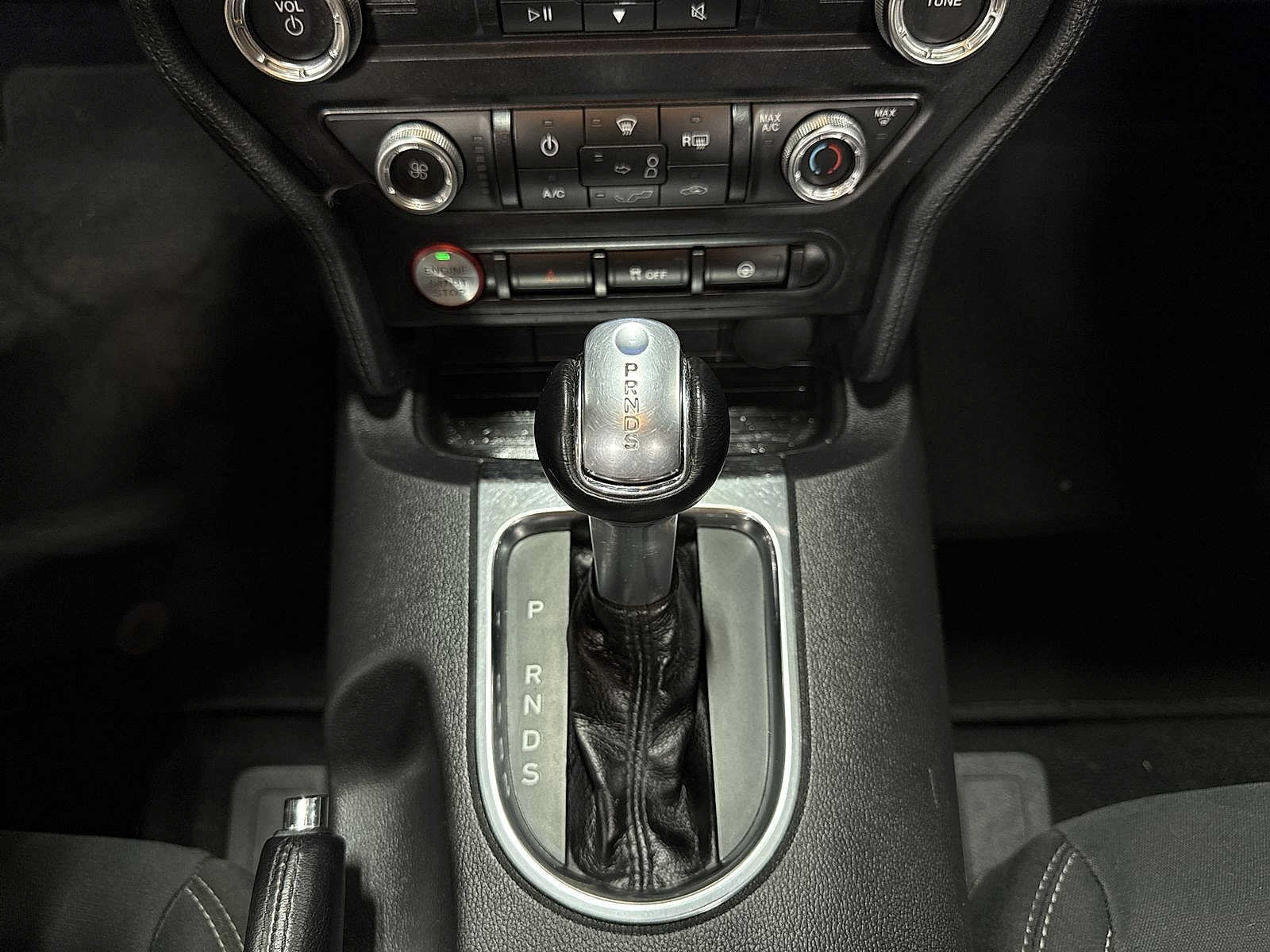 Used 2019 Ford Mustang Convertible w/ Ecoboost Performance Package RWD image 30