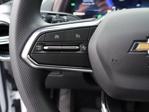 New 2026 Chevrolet Equinox EV LT image 7