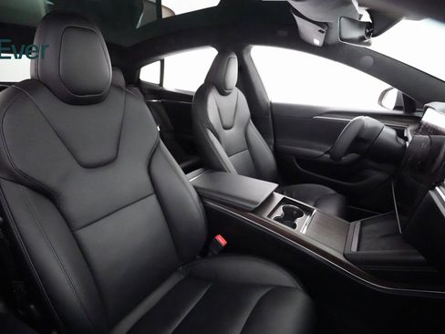 Used 2023 Tesla Model S image 8