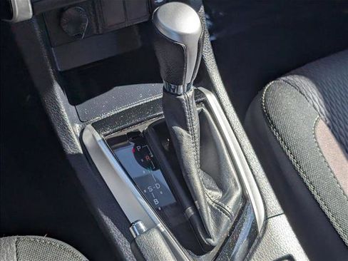 Used 2018 Toyota Corolla LE FWD image 11