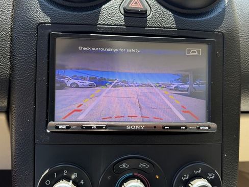 Used 2009 Pontiac G6 Sedan FWD image 11