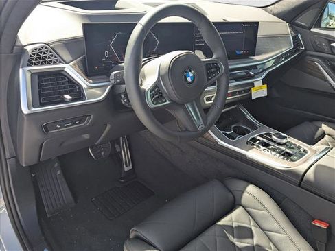 New 2026 BMW X7 xDrive40i image 3
