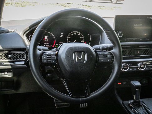 Used 2025 Honda Civic Sport image 6