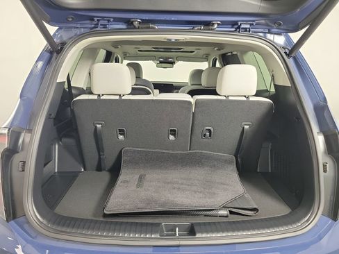 Used 2024 Kia Telluride EX w/ EX Captain's Chair Package FWD image 30