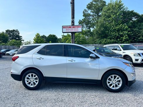 Used 2018 Chevrolet Equinox LT FWD image 3