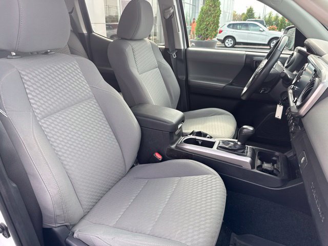 Certified 2020 Toyota Tacoma SR5 AWD/4WD image 26