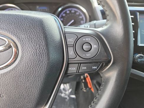Used 2018 Toyota Camry SE FWD image 33
