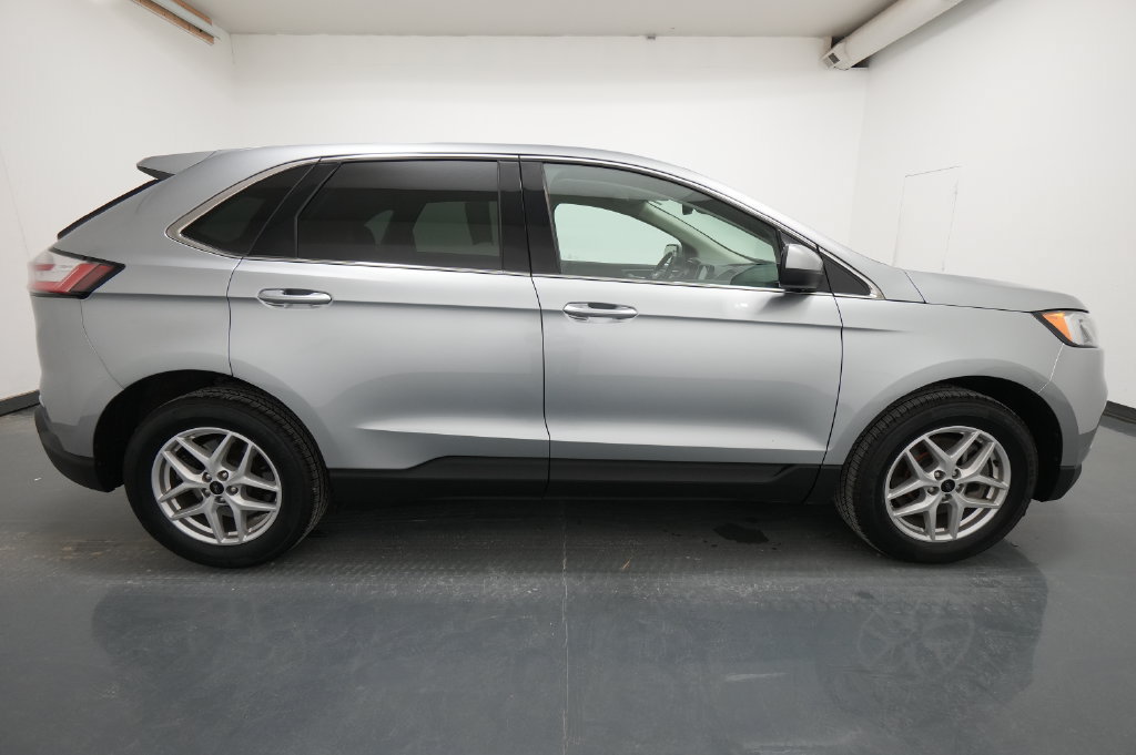 Used 2023 Ford Edge SEL AWD/4WD image 10