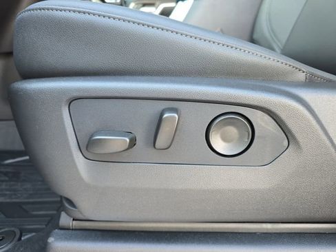 New 2026 GMC Sierra 1500 SLT w/ SLT Premium Plus Package image 18