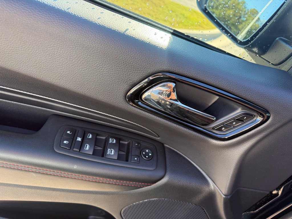 Used 2025 Dodge Durango GT AWD/4WD image 6