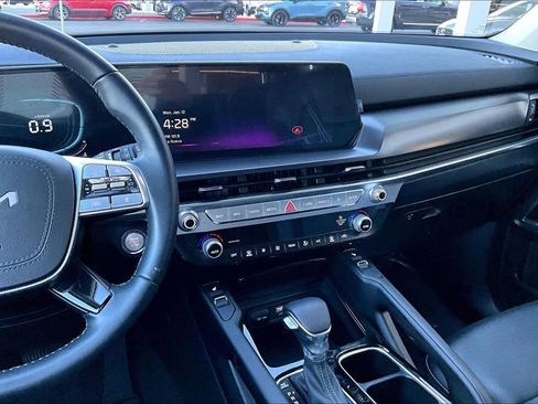 Used 2025 Kia Telluride S image 8