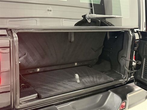 Used 2018 Jeep Wrangler Sport S image 11