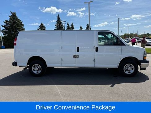 Used 2021 Chevrolet Express 3500 Work Van w/ Driver Convenience Package image 8
