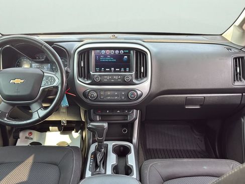 Used 2018 Chevrolet Colorado LT w/ LT Convenience Package RWD image 21