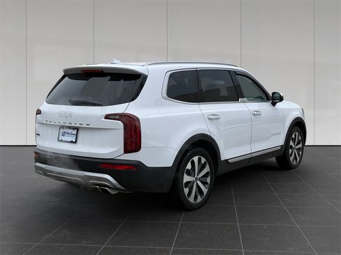 Used 2022 Kia Telluride S image 5