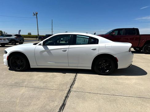 Used 2021 Dodge Charger SXT w/ Leather Interior Group image 9