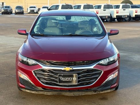 Used 2019 Chevrolet Malibu LT w/ Driver Confidence Package image 4
