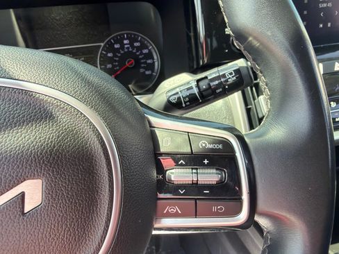Used 2023 Kia Sorento S FWD image 21