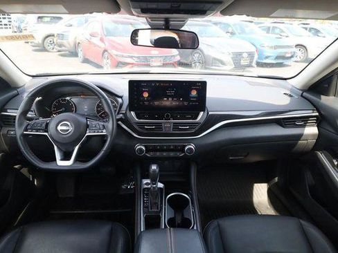Used 2023 Nissan Altima 2.5 SR w/ SR Premium Package FWD image 6