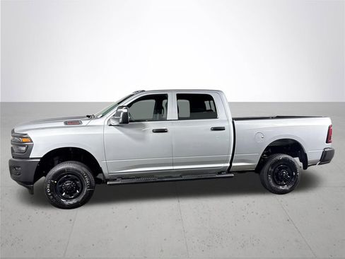 New 2026 RAM 2500 Tradesman AWD/4WD image 9