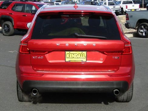 Used 2019 Volvo XC60 T5 Momentum w/ Premium Package image 4