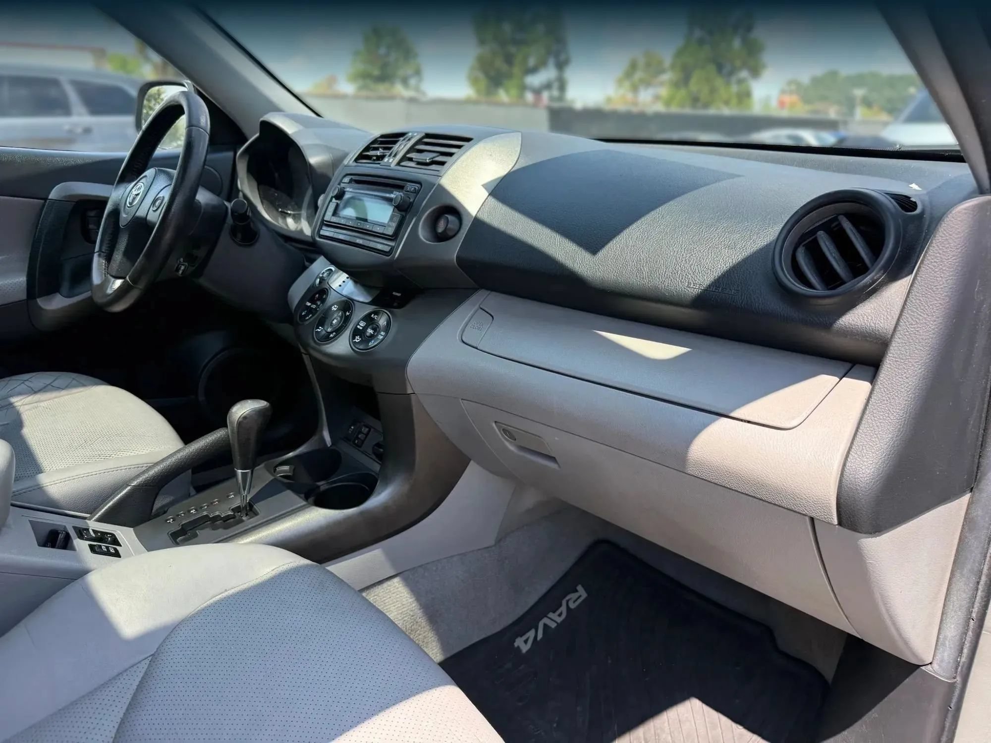 Used 2012 Toyota RAV4 Limited w/ Premium Plus Value Pkg AWD/4WD image 19