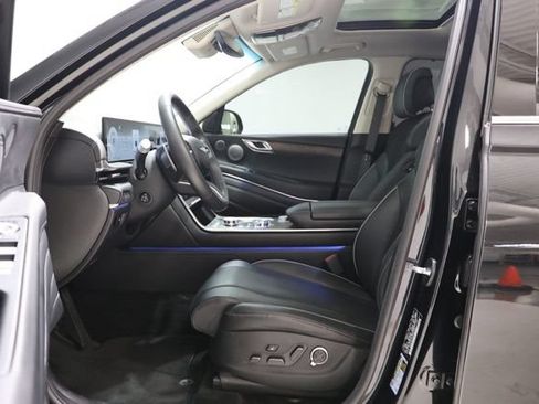 Used 2025 Genesis GV80 3.5T Advanced AWD/4WD image 18