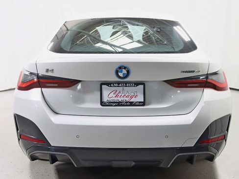 Used 2022 BMW i4 eDrive40 w/ M Sport Package image 13